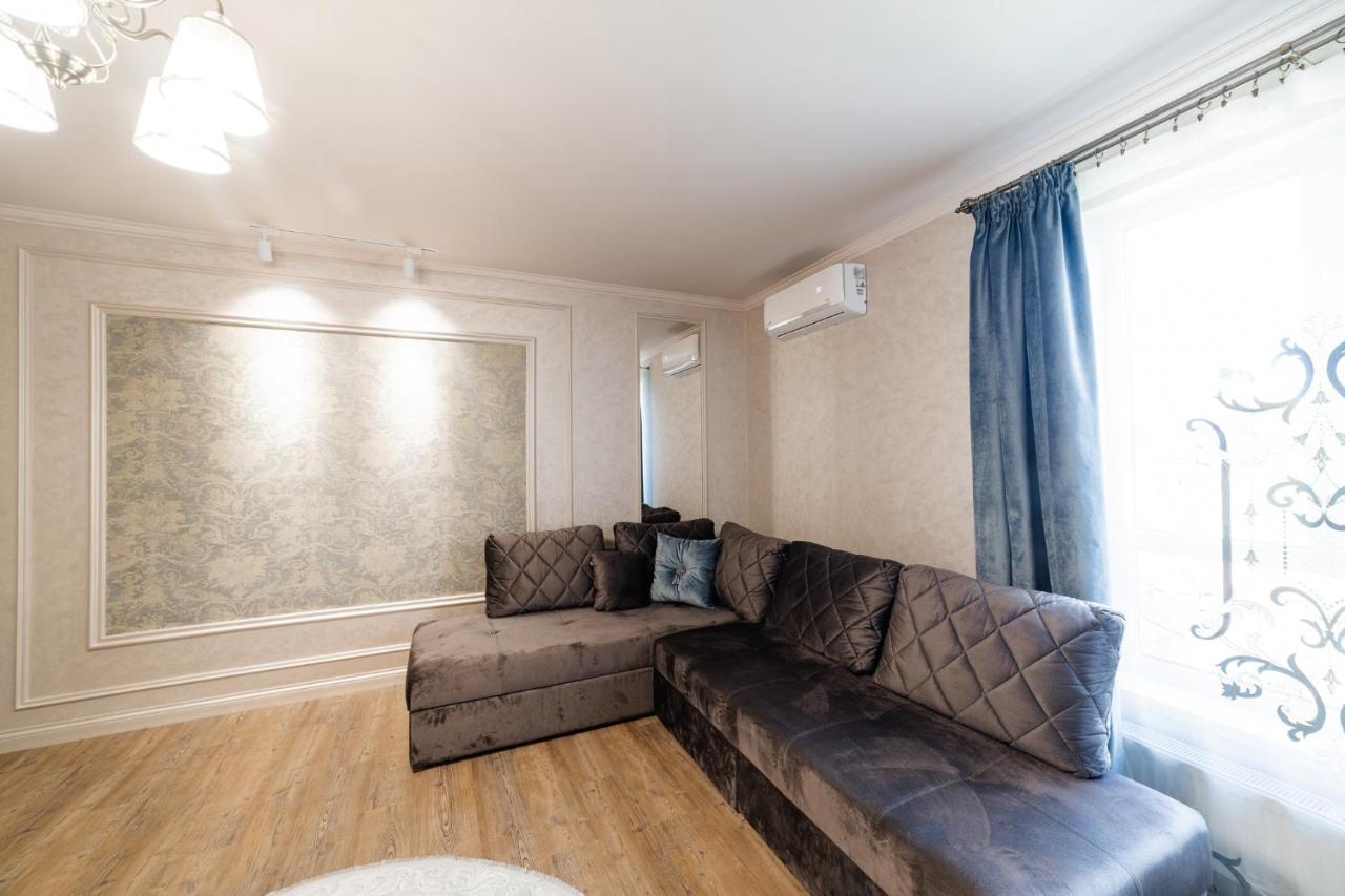Lux Apartment On Duhnovicha Street .Free Parking. Uzhhorod Exterior photo
